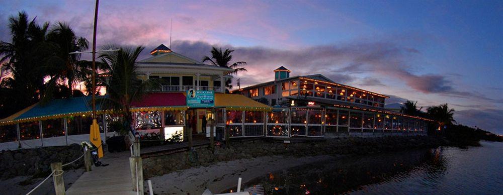 Capt Hirams Resort Себастьян Экстерьер фото
