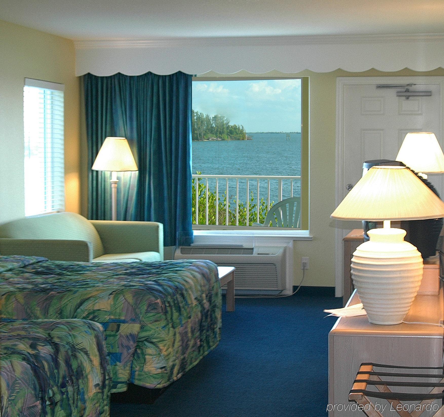 Capt Hirams Resort Себастьян Номер фото
