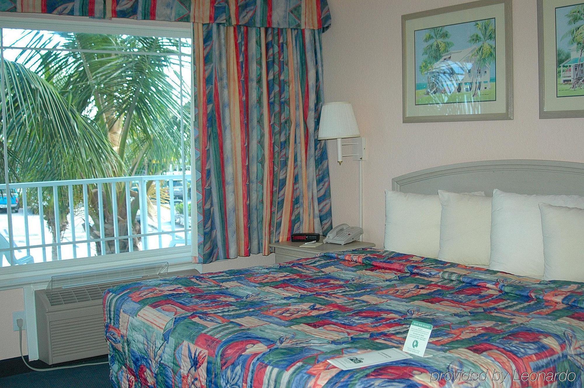 Capt Hirams Resort Себастьян Номер фото